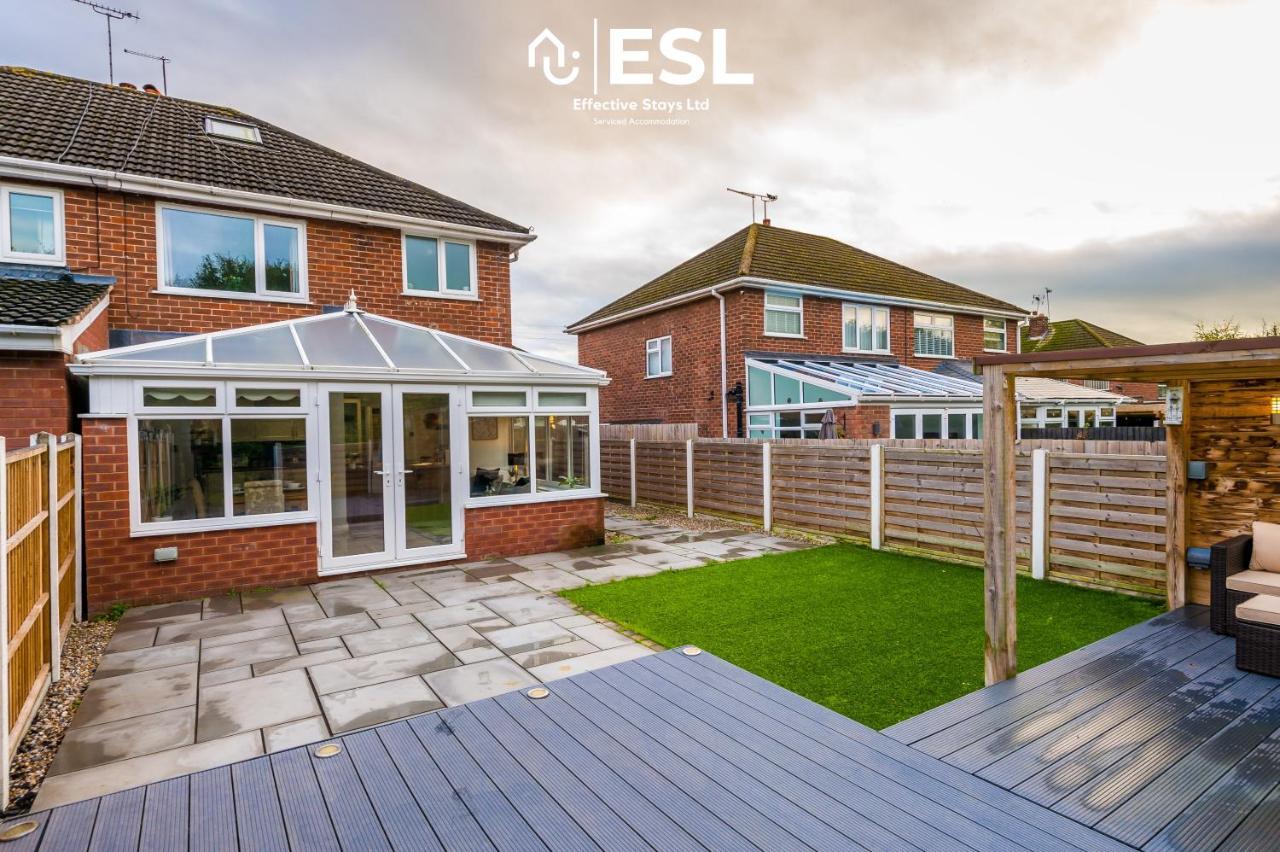Open Plan - 3 Bedroom House - Garden And Outdoor Seating - Driveway Parking - Short Drive To City Centre Saughall Экстерьер фото